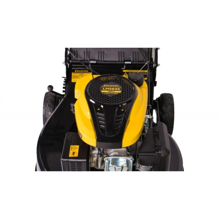 Газонокосилка бензиновая Champion LM5645 (4,4кВт/6.0л.с.,шир.56см,выс.25-80мм,тр-к 75л)