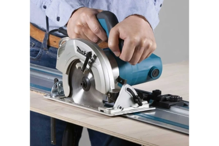 Пила дисковая Makita HS6601J, кейс